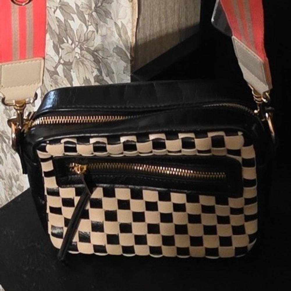 Skater Girl Black & White Checkered Crossbody Bag Rare Hot Pink Guitar Strap - Picture 13 of 14